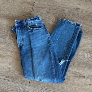 Abercrombie & Fitch Women’s The Ankle Straight Ultra High Rise Jeans